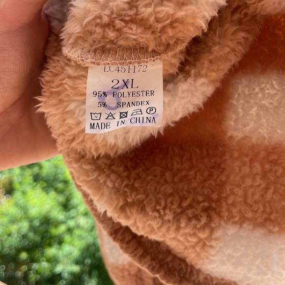 Fuzzy Pullover - Picture 3 of 3